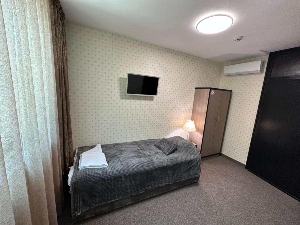 Хотел Аврора Haskovo Exterior foto